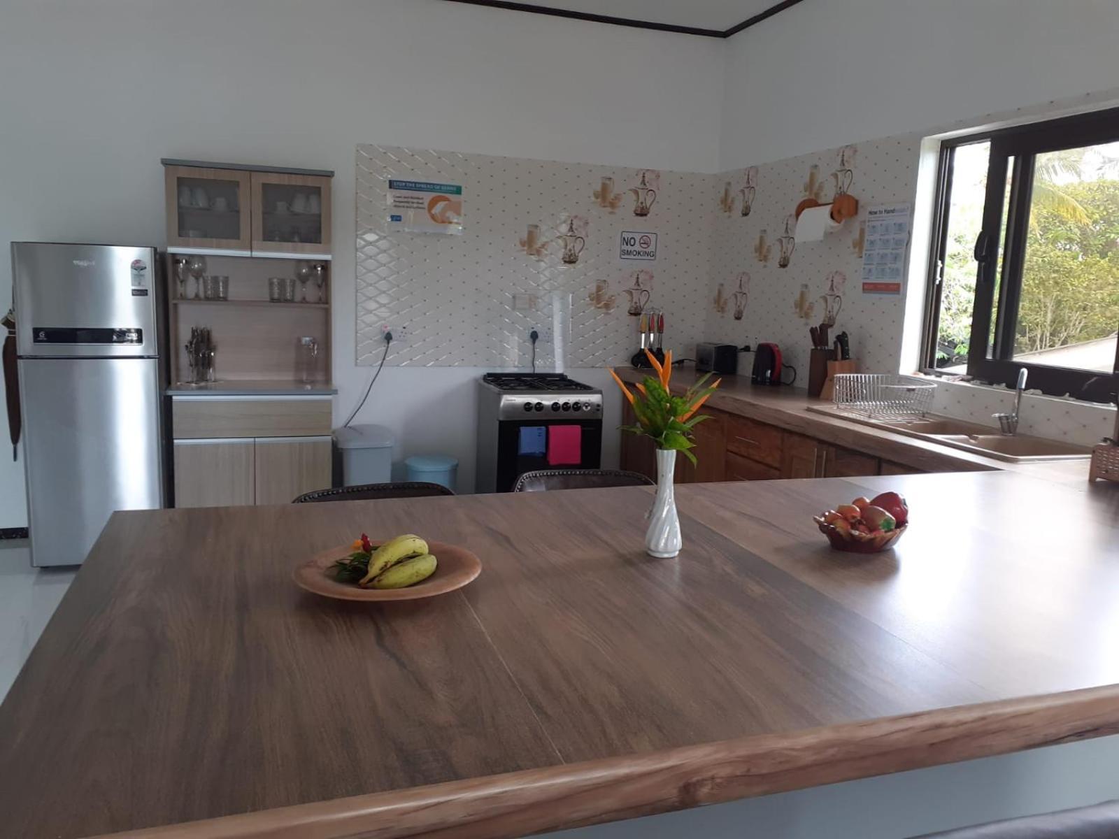 Gigi'S Self Catering Apartment Port Glaud Ngoại thất bức ảnh