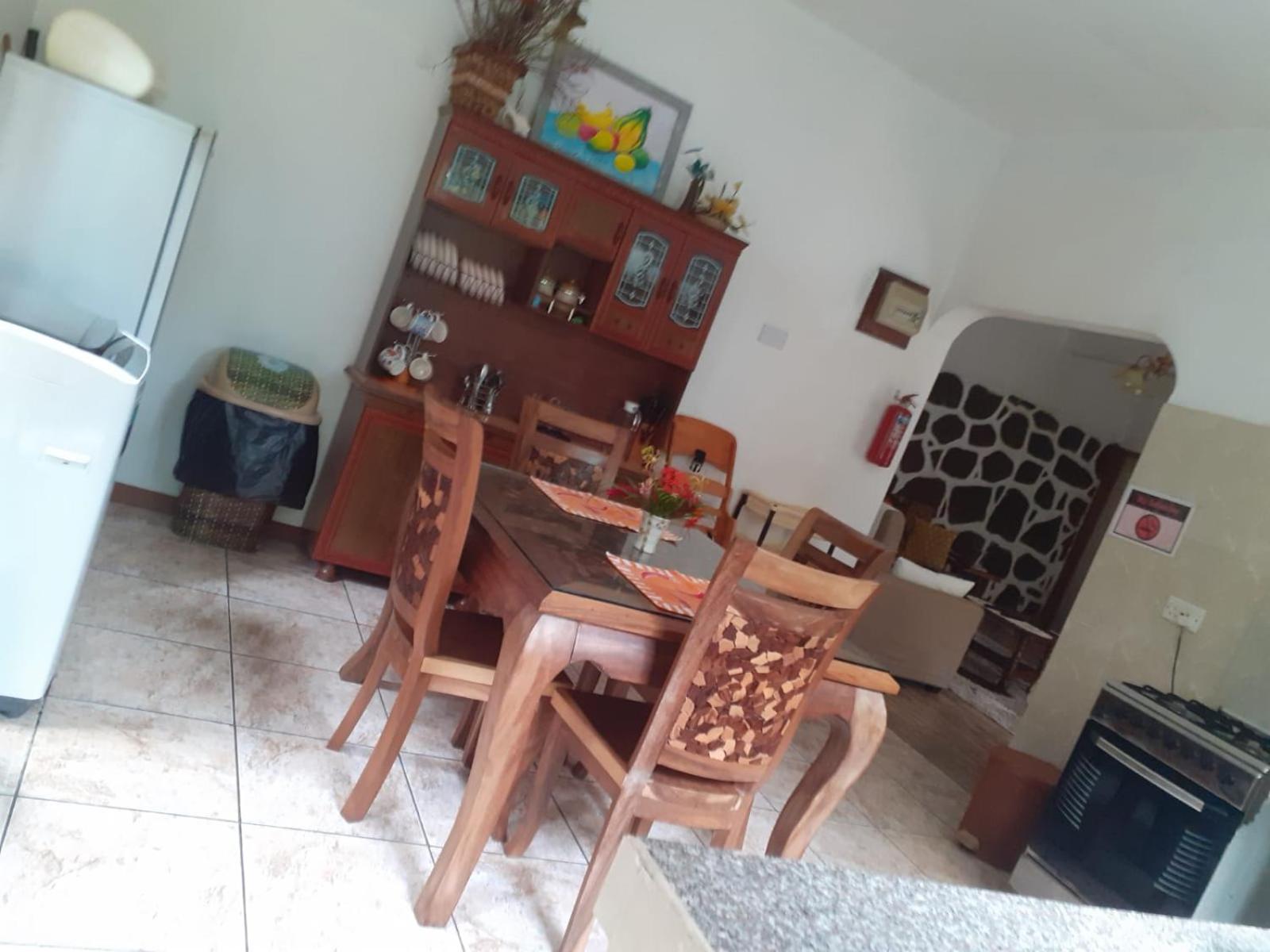 Gigi'S Self Catering Apartment Port Glaud Ngoại thất bức ảnh