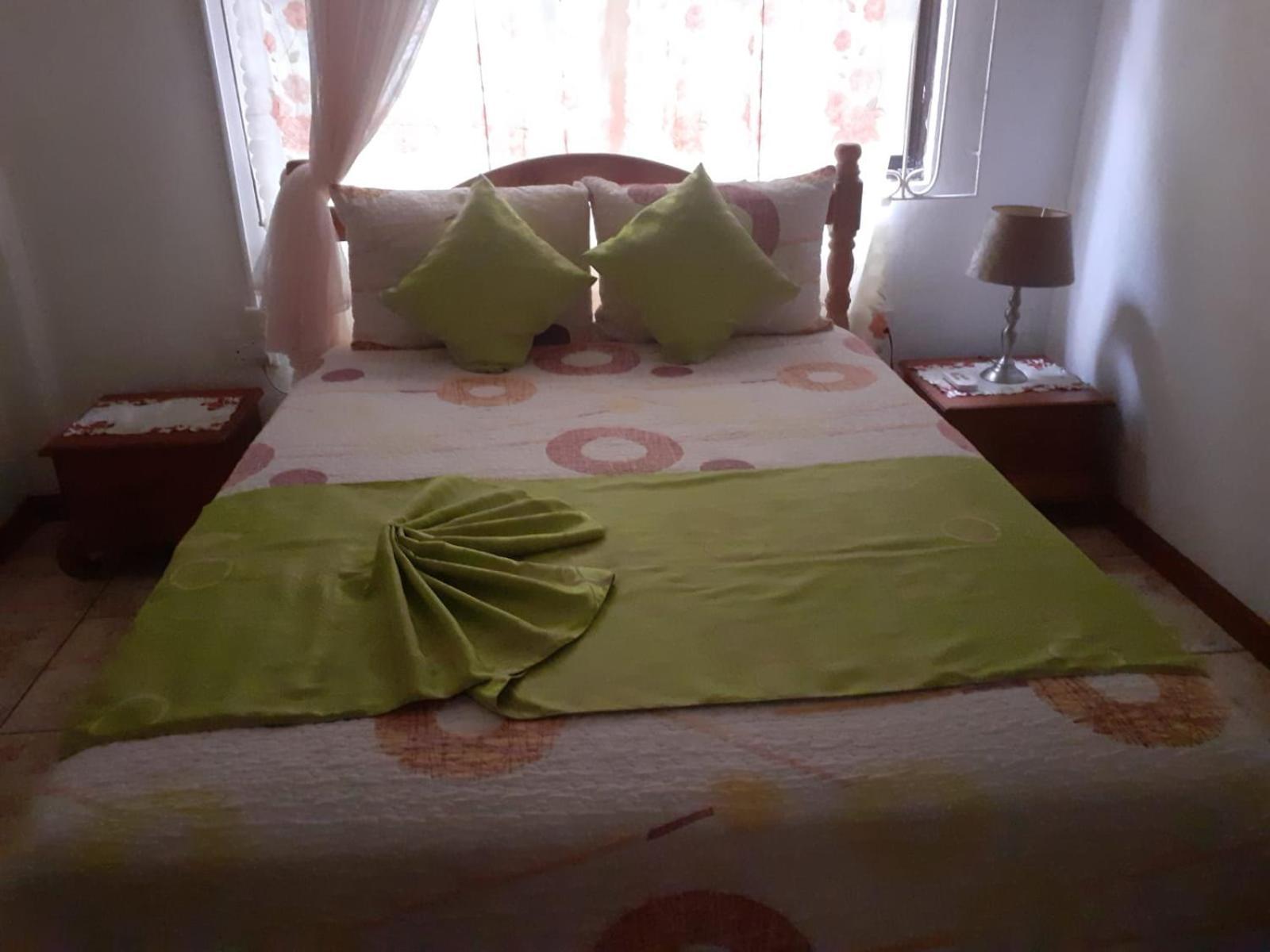 Gigi'S Self Catering Apartment Port Glaud Ngoại thất bức ảnh