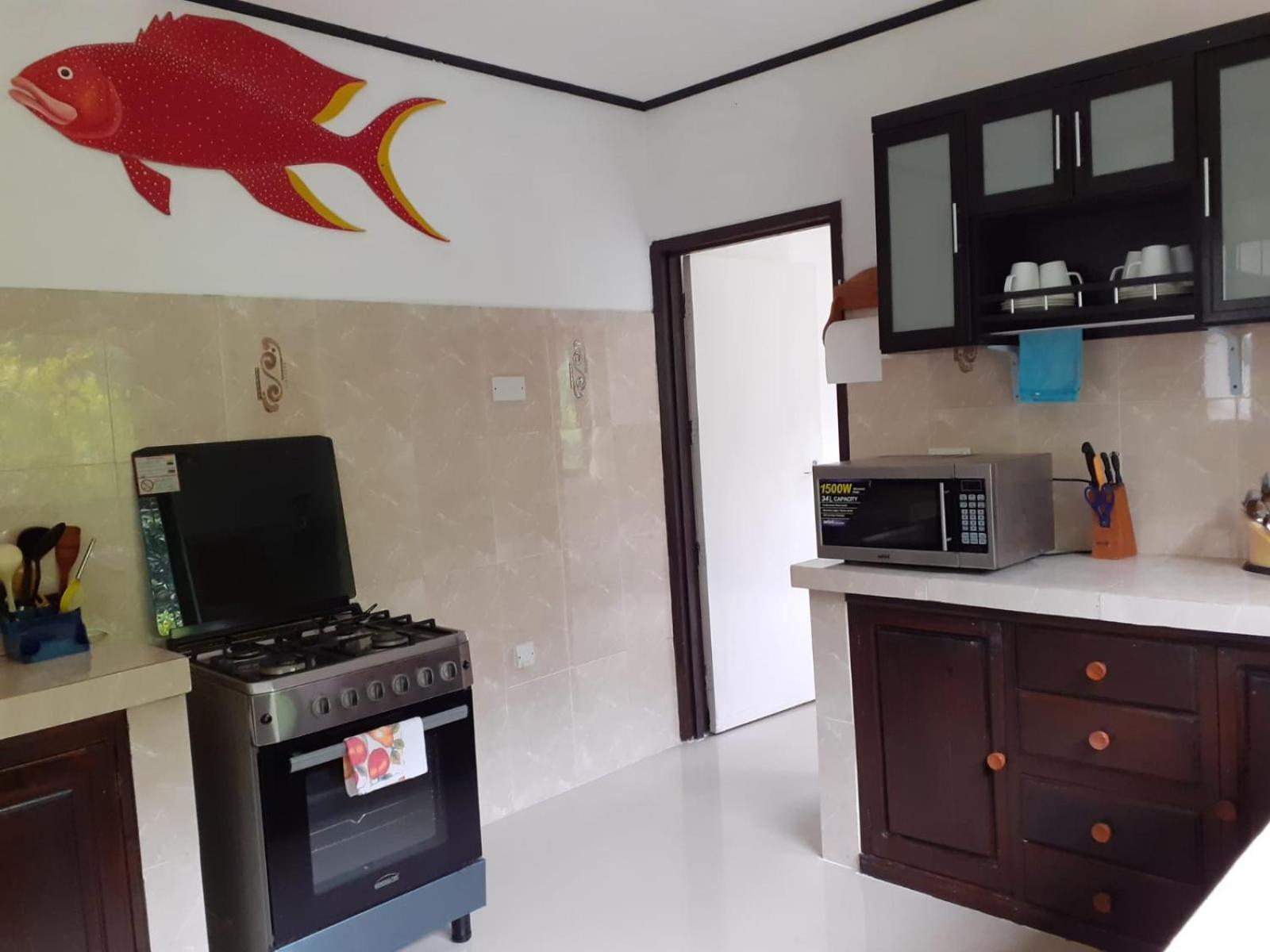 Gigi'S Self Catering Apartment Port Glaud Ngoại thất bức ảnh