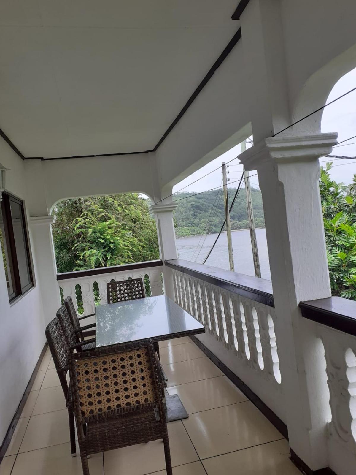 Gigi'S Self Catering Apartment Port Glaud Ngoại thất bức ảnh